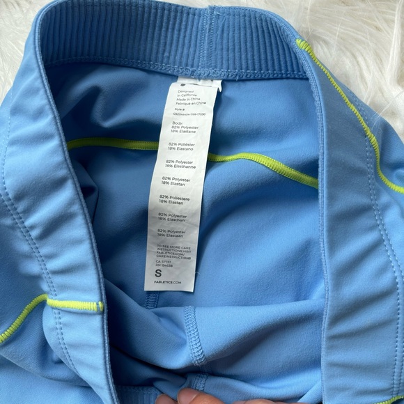 Fabletics high waist capri workout leggings, NWOT, size S - Picture 5 of 5